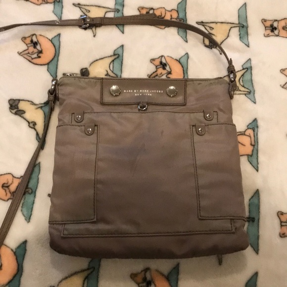 Marc by Marc Jacobs // Preppy Gray Crossbody - Picture 3 of 7